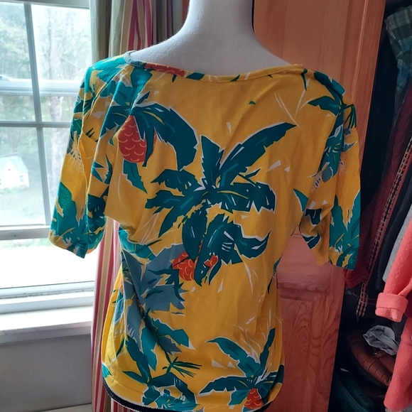 Calypso Bermuda summer shorts and top - Picture 2 of 5